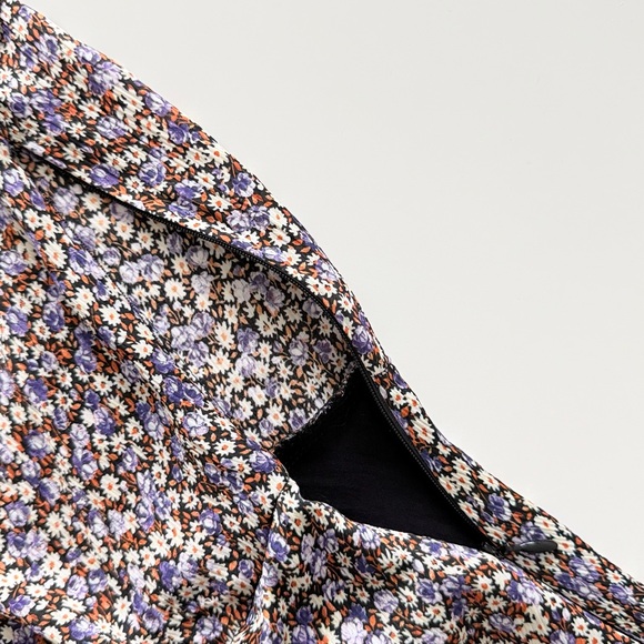 Zara Floral Ruched Mini Dress Size M Purple Black Long Sleeve V-Neck Ruffle Hem - Picture 10 of 14